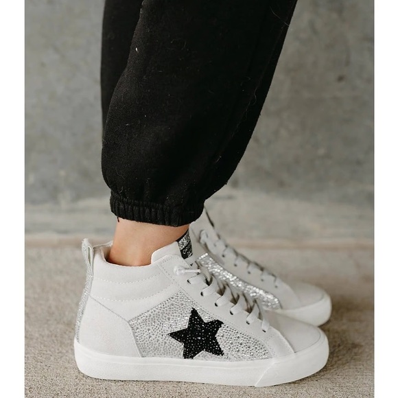 Vintage Havana Shoes - NWT Vintage Havana Dyno Rhinestone High Top VH Sneakers Sz 6